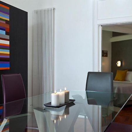 Elegant Apartment At Chiaia By Wonderful Italy Наполи Екстериор снимка