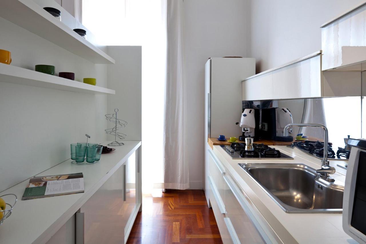 Elegant Apartment At Chiaia By Wonderful Italy Наполи Екстериор снимка