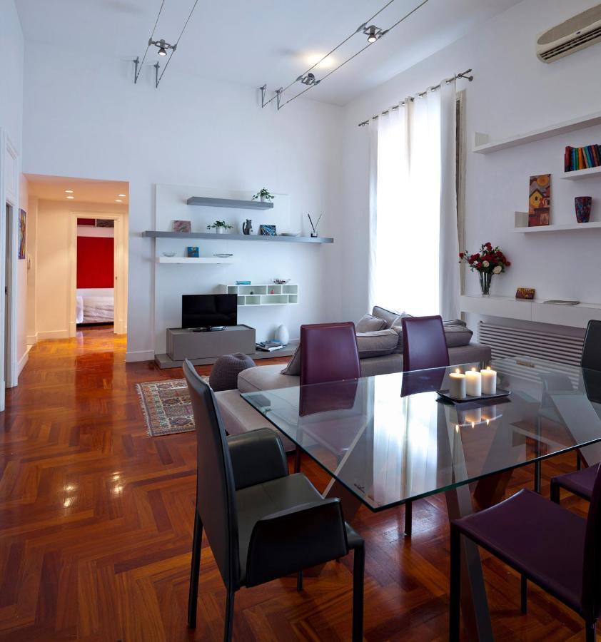 Elegant Apartment At Chiaia By Wonderful Italy Наполи Екстериор снимка