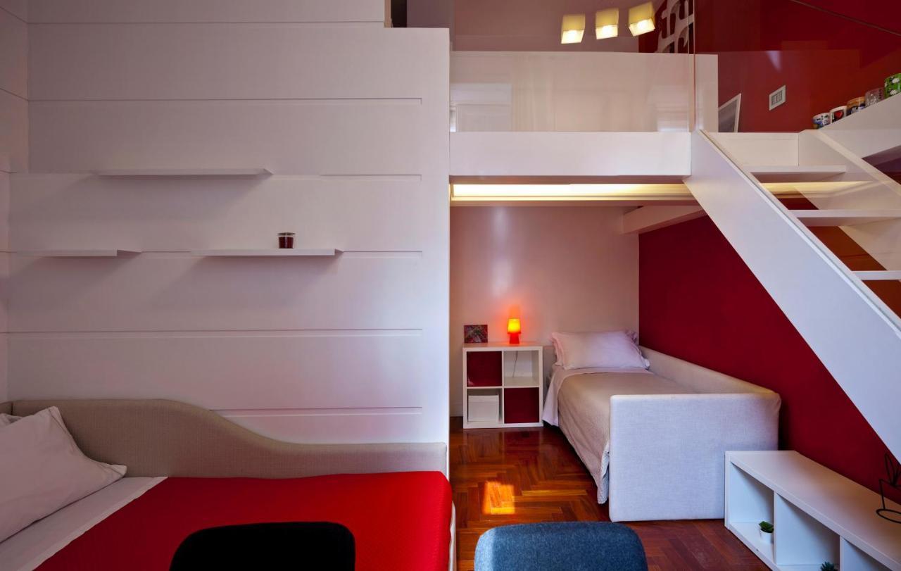 Elegant Apartment At Chiaia By Wonderful Italy Наполи Екстериор снимка