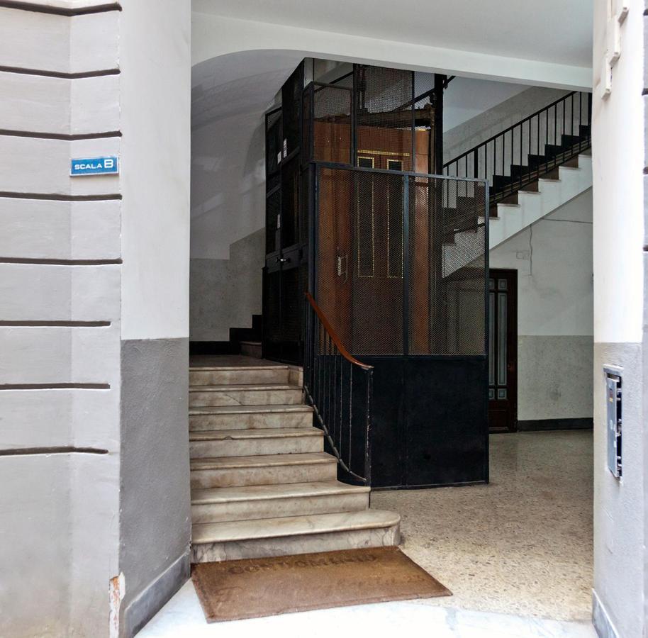 Elegant Apartment At Chiaia By Wonderful Italy Наполи Екстериор снимка